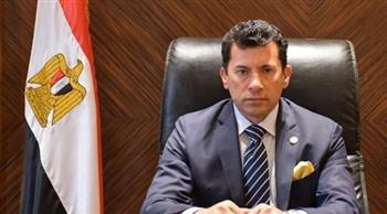   وزير الرياضة يبحث مع مجموعة من المستثمرين المصريين عقد شراكة للصناعات رياضية