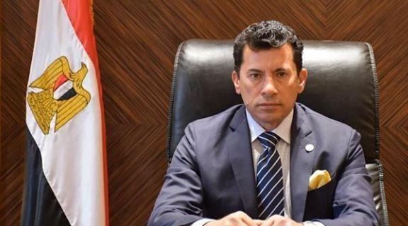 وزير الرياضة يبحث مع مجموعة من المستثمرين المصريين عقد شراكة للصناعات رياضية