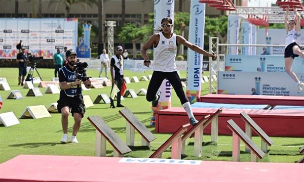 فريدة خليل وملك إسماعيل تتأهلان لنهائي كأس العالم للخماسي الحديث