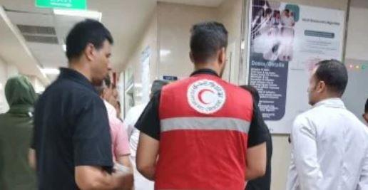توجه فرق طوارئ الهلال الأحمر المصرى لتقديم الخدمات اللازمة لضحايا حادث الإقليمى