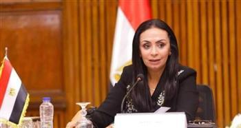 وزيرة التضامن توجه فريق التدخل السريع بتقديم الرعاية اللازمة لفتاة بلا مأوي بالجيزة 