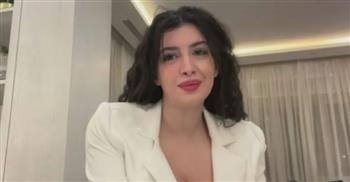   الفنانة السورية سارة بركة تخوض أولى تجاربها في السينما المصرية بفيلم "حين يكتب الحب"