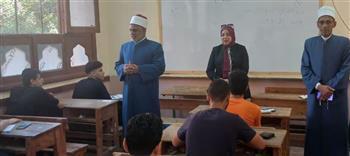 امتحان الرياضيات التطبيقية بالثانوية الأزهرية يسير بانضباط وارتياح