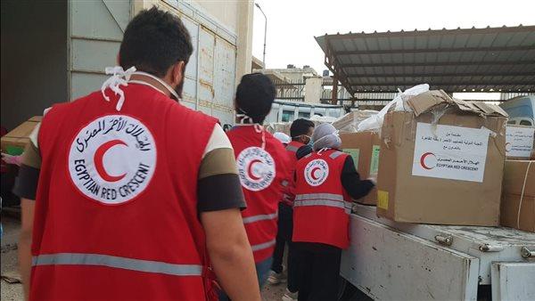 الهلال الأحمر يقدم الدعم النفسي ومساعدات عاجلة لأسر حادث الإقليمي