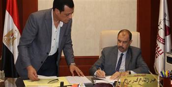   محافظ سوهاج يعتمد تنسيق القبول بمدارس الثانوي العام والفني