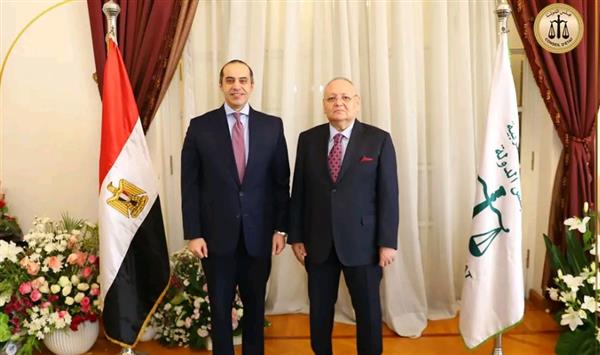 رئيس مجلس الدولة يستقبل وزير الشئون النيابية والقانونية