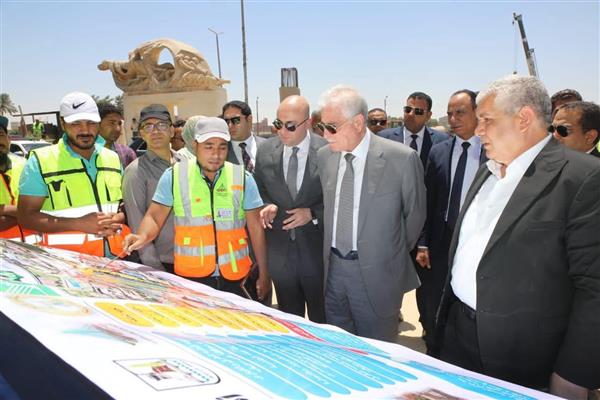 محافظ بني سويف يرافق مستشار رئيس الجمهورية لتفقد مشروع كوبري الشاملة