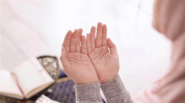 متى تكون ساعة الإجابة يوم الجمعة؟
