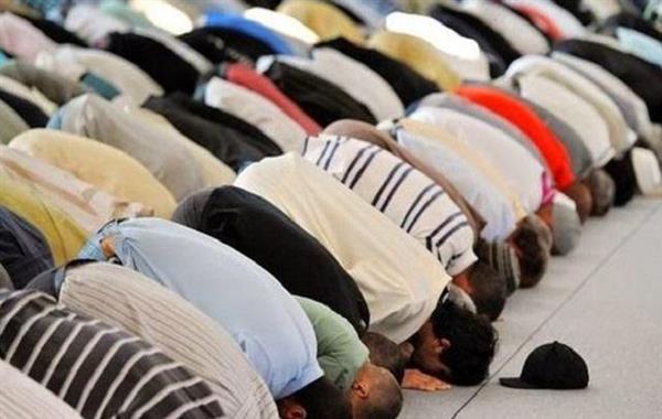 احذر من 11 خطأ تضيع ثواب الصلاة