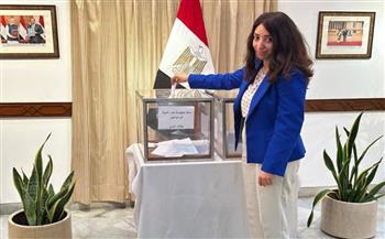   استمرار توافد الناخبين على لجان التصويت في السفارات المصرية بالهند وباكستان وبنجلاديش