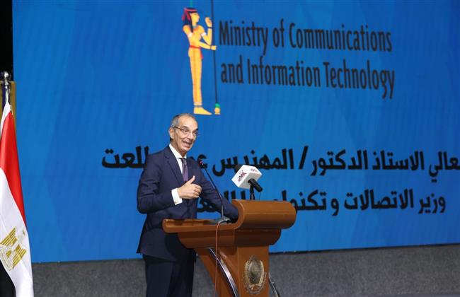 وزير الاتصالات: نوفر مجموعة من المبادرات لبناء القدرات الرقمية للشباب