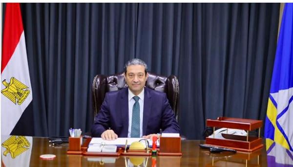 محافظ دمياط يبحث إعداد خطة عاجلة للحد من مخاطر الكوارث المناخية