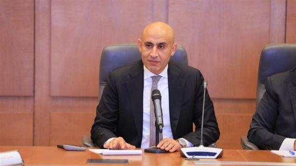 وزير التعليم يشدد على أهمية ضمان عدم وجود عجز في المعلمين بالمدارس