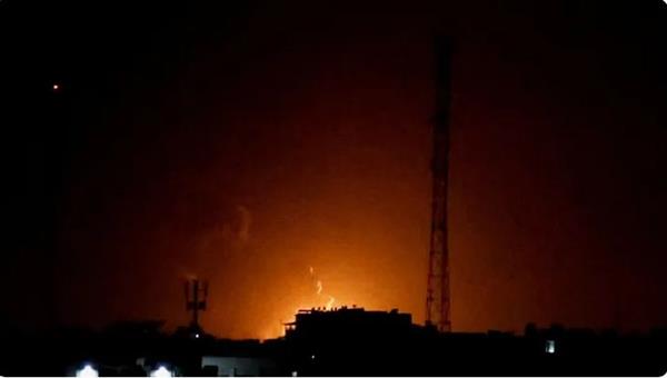 أحزمة نارية كثيفة جراء قصف الاحتلال حي الزيتون