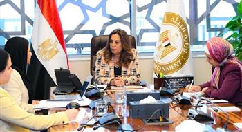   عوض تستعرض ملف المشروعات التي تنفذها البيئة من خلال مرفق البيئة العالمية