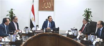   رئيس الوزراء يتابع مع "رئيس اقتصادية المثلث الذهبي" عدداً من ملفات العمل