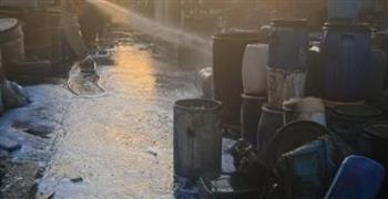   السيطرة على حريق مصنع كيماويات بالمنطقة الصناعية في مدينة بدر