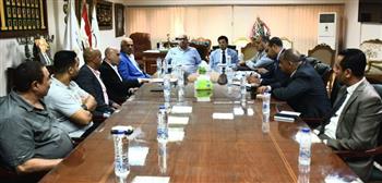   وزير الرياضة ورئيس اللجنة الأولمبية المصرية يجتمعان باتحادات رفع الأثقال والمصارعة