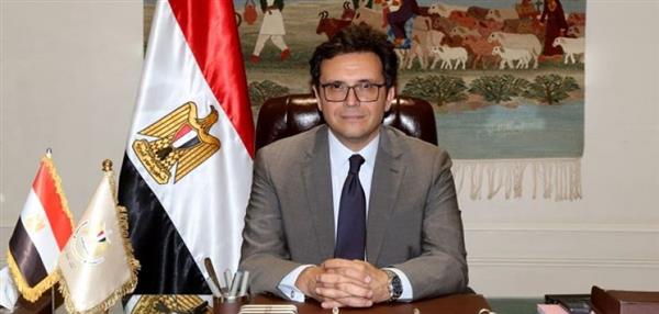 وزير الثقافة يفتتح اليوم الدورة الثالثة لـبينالى القاهرة الدولى لفنون الطفل