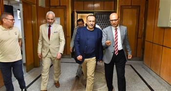   محافظ أسيوط يهنئ الدكتور أحمد المنشاوي بتجديد الثقة رئيسًا لجامعة أسيوط
