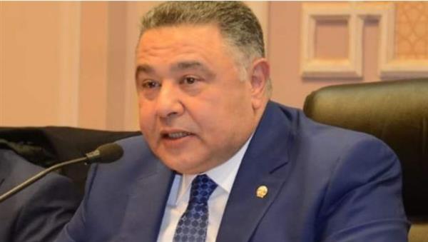 محافظ البحر الأحمر يوجه بسرعة الانتهاء من المبني الجديد للتأمين الصحي بالغردقة