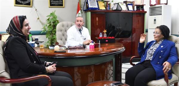 نائب وزير الصحة تلتقي مدير معهد دمنهور التعليمي لبحث حوكمة الولادات القيصرية