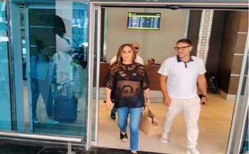   إليسا تصل القاهرة استعدادا لحفلها بالساحل الشمالي