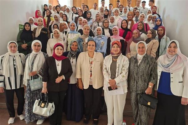 بالوعى نحميها .. "بناء جيل مسئول" بكلية التمريض بالإسكندرية