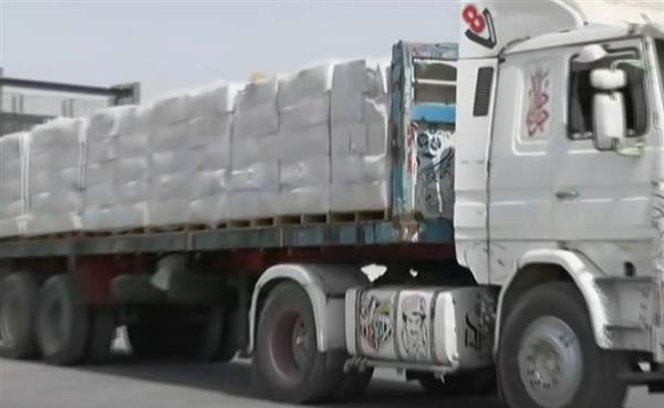 "القاهرة الإخبارية": الاحتلال يعرقل دخول بعض شاحنات المساعدات إلى غزة