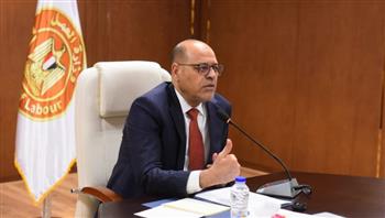   وزير العمل :مفاوضة جماعية ناجحة تتسبب في عودة عجلات الإنتاج داخل "العامرية للغزل والنسيج"