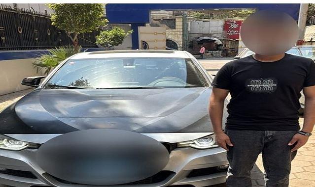 ضبط قائد سيارة بالقاهرة لقيامه بأداء حركات استعراضية بالطريق العام