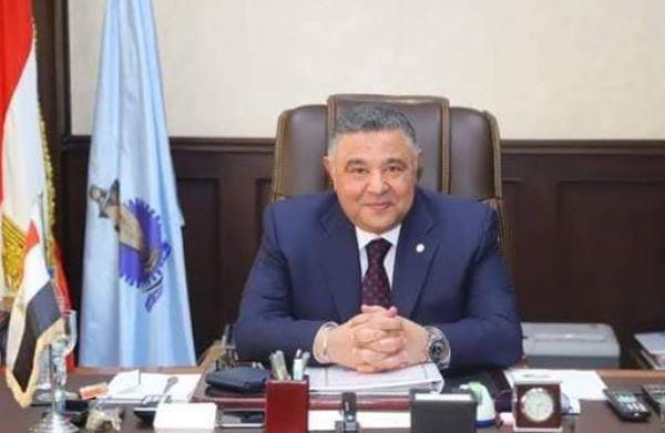 محافظ البحر الأحمر يوجه بمتابعة حالة الطرق لمواجهة التقلبات الجوية
