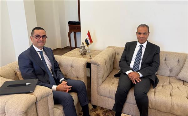 وزير الخارجية يبحث مع "الخطيب" آليات جذب المزيد من الاستثمارات الأجنبية