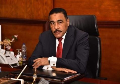 محافظ مطروح يؤكد أهمية الارتقاء بالتعليم الأزهري