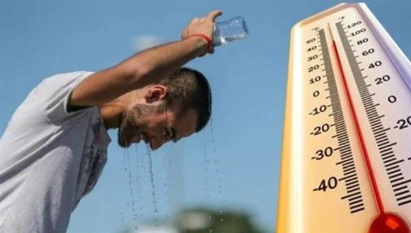 حرارة تقترب من 50°.. تحذير عاجل من الأرصاد