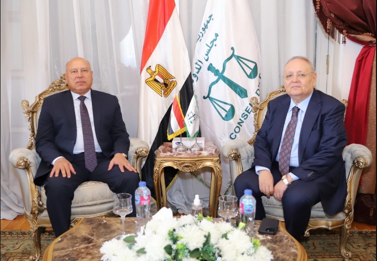 رئيس مجلس الدولة يستقبل كامل الوزير ويشيد بالدور الحيوي لوزارتي النقل والصناعة