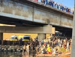 مقتل 18 شخصا فى حادث سقوط حافلة بالجزائر