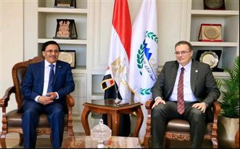   رئيس التنظيم والإدارة ومدير المنظمة العربية للتنمية الإدارية يبحثان تطوير مهام المنظمة