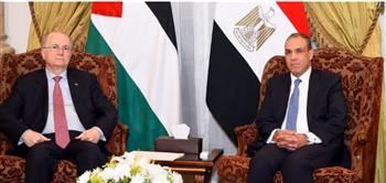  وزير الخارجية يستقبل رئيس الوزراء الفلسطيني