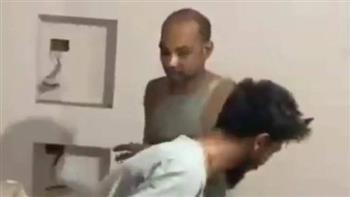   إخلاء سبيل التيك توكر "علاء الساحر" وطليقته بعد واقعة احتجاز واعتداء موثقة بالفيديو