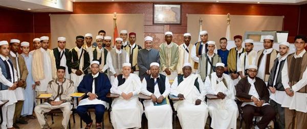 انطلاق فعاليات دورة “تفكيك الفكر المتطرف” للأئمة والدعاة الوافدين من ليبيا والهند والصومال