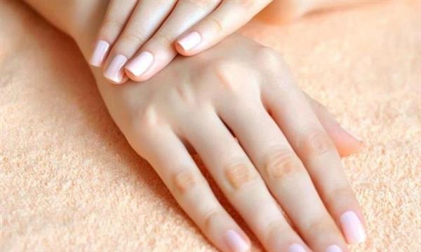 وصفات طبيعية لعلاج تقشر اليدين