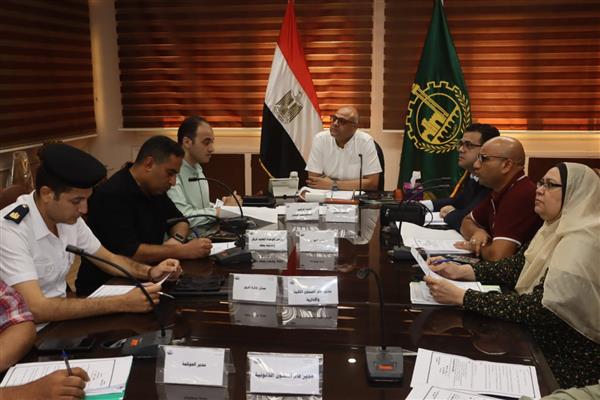 محافظ القليوبية يترأس اجتماع اللجنة العليا للإعلانات.. أهم التوصيات