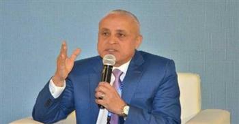  محافظ الأقصر يقرر عقد اجتماع شهري لمتابعة مشروعات مياه الشرب والصرف الصحي