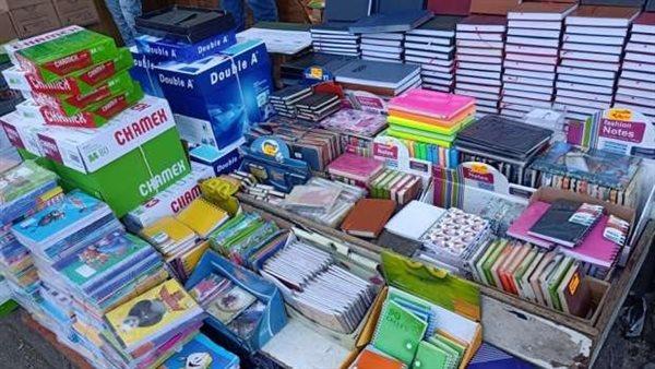 الحكومة تعلن خفض أسعار مستلزمات المدارس بنسبة 10%