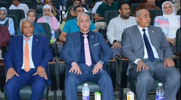 جامعة أسيوط تحتفل بتخريج الدفعة 63 من طلاب كلية الزراعة