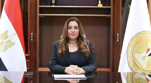 وزيرة التنمية المحلية تتلقى تقريراً حول نتائج المرور الميداني على 5 مراكز تكنولوجية بالفيوم