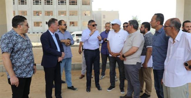 محافظ الجيزة يتفقد أعمال التطوير بمحيط مستشفى بولاق الدكرور العام