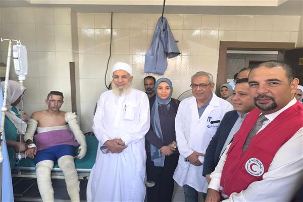 مجلس الهلال الأحمر بالقليوبية يزور المتطوع المصاب في حادث انفجار أسطوانة غاز ببنها