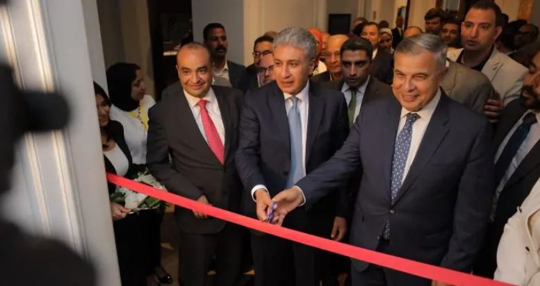 الإسكندرية .. وزير السياحة والمحافظ يفتتحان معرض "أسرار المدينة الغارقة"